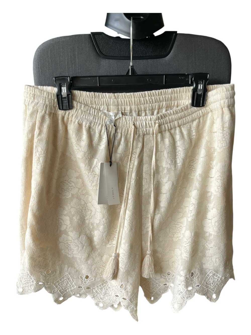 a loves a Boho Cream Lace Shorts with Tassel Drawstring - NWT - XL